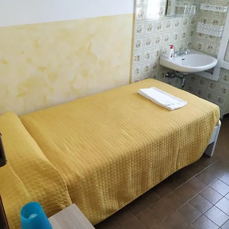 Ostello Cuneo Hostel *