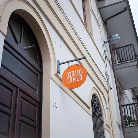 Ostello Cuneo Auberge de jeunesse *